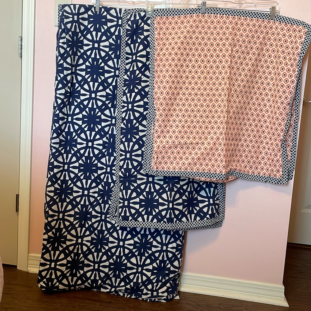 Martha Stewart Navy Blue and Coral Geometric Reversible Duvet Cover Set